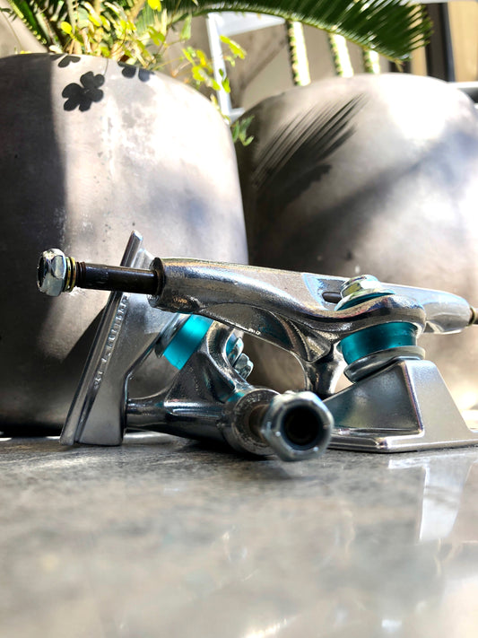 Thunder Polished Lights II Trucks Set